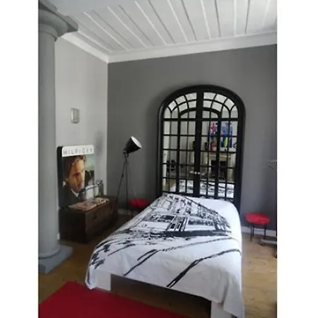 Low Cost Cinema Lisbon